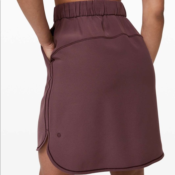Lululemon On The Fly Woven Athleisure Athletic Skirt Cherry Cola Pockets Size 8 - Picture 4 of 10